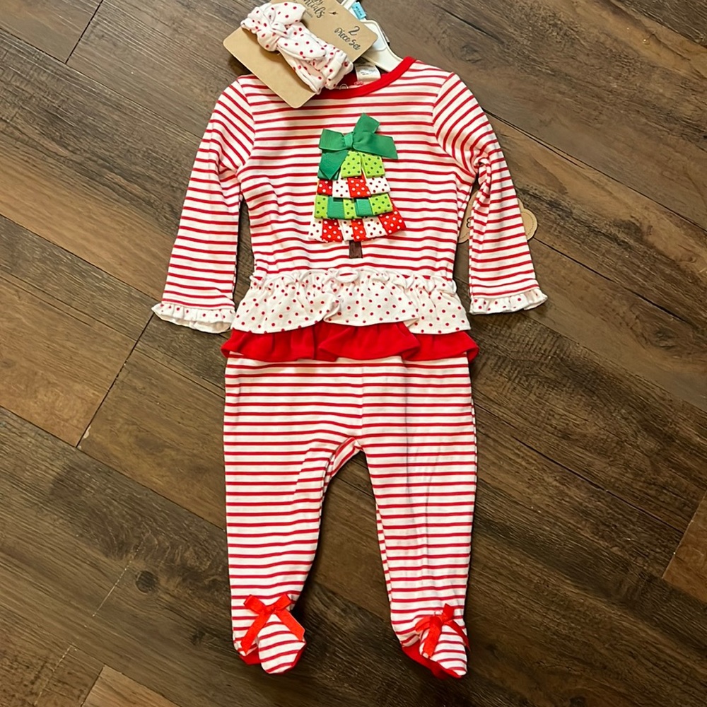 NWT Baby Essentials Christmas tree pajamas